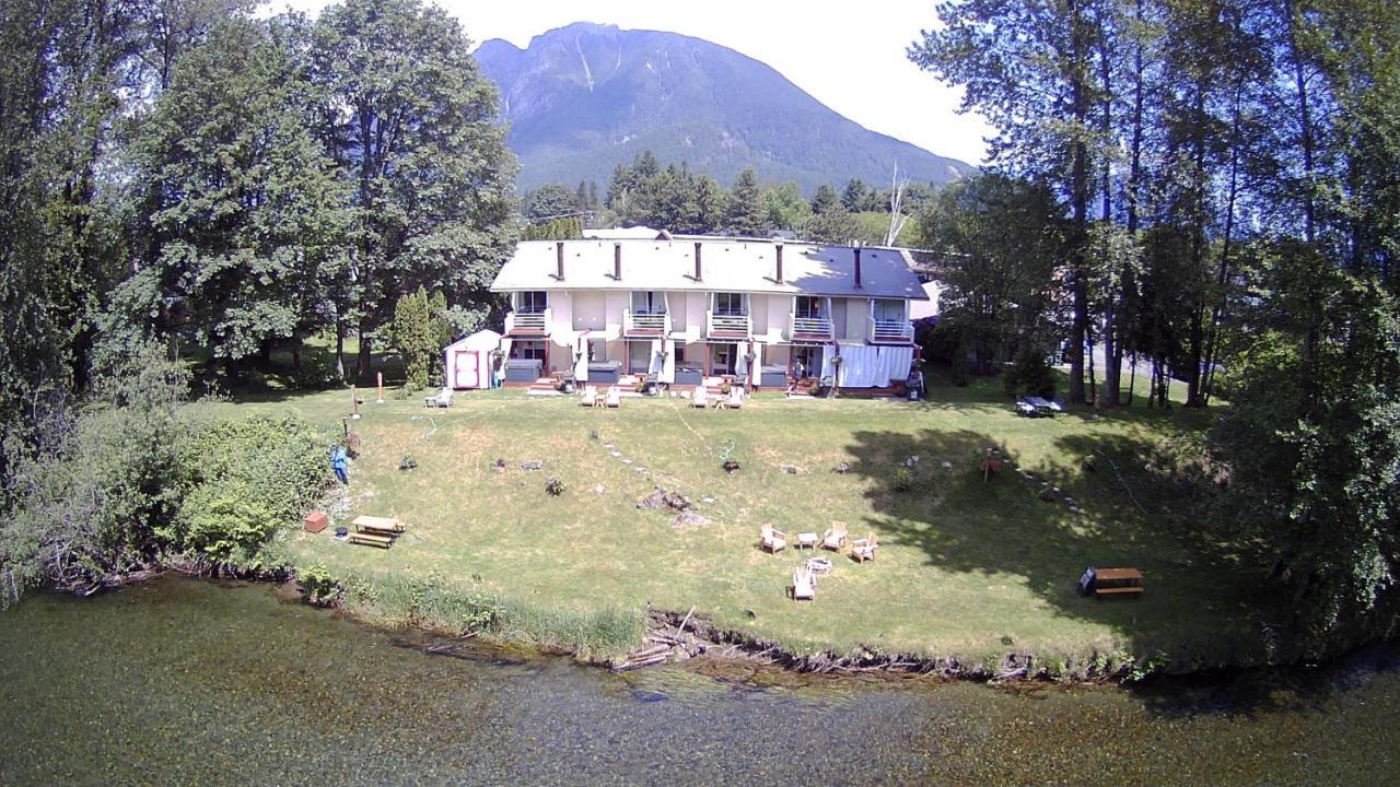 Moon River Suites #5 North Bend Exterior photo